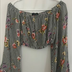 Trac Black and White Ruched Crop Blouse Fits S/M 0068